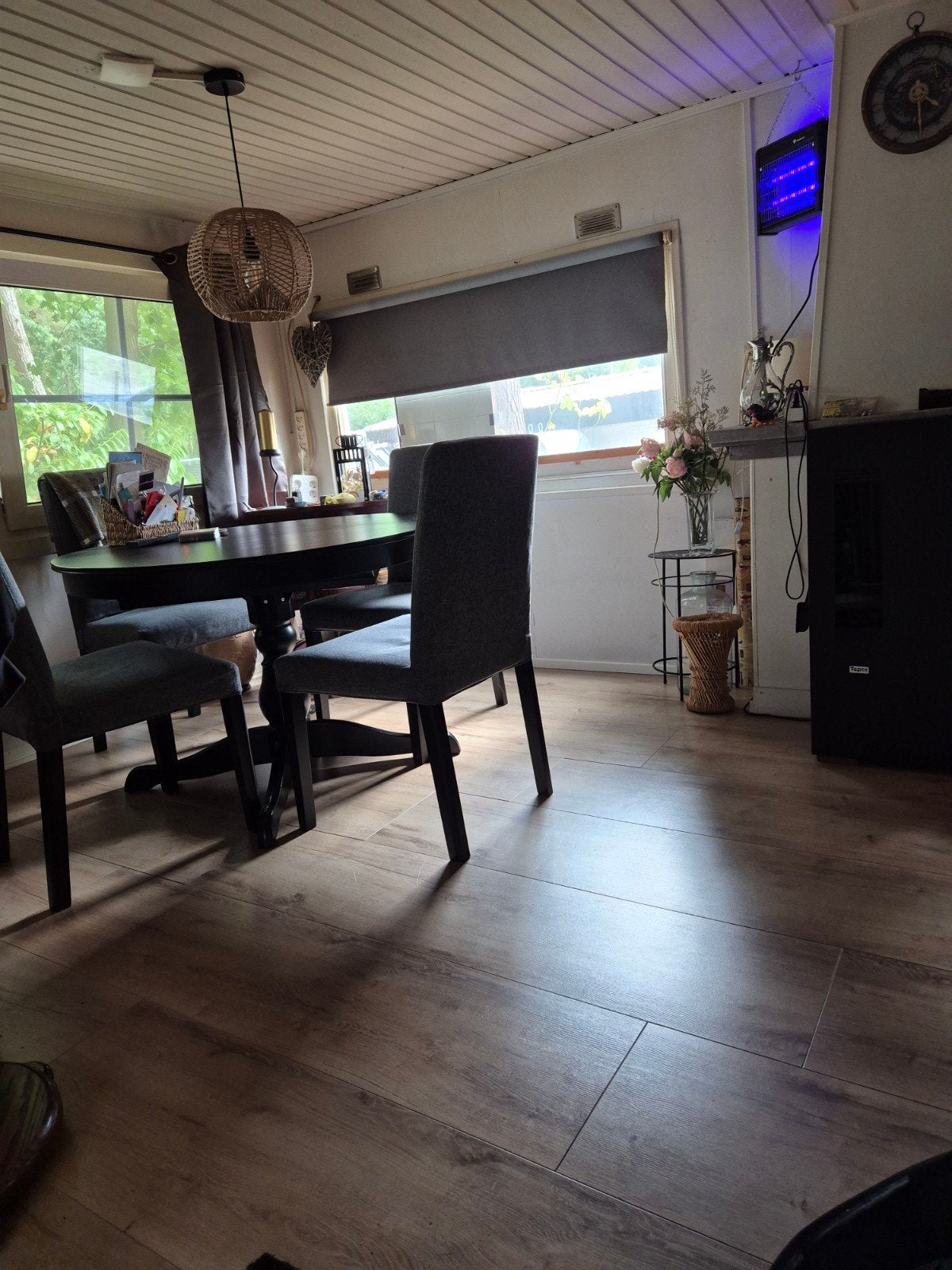 Stacaravan wintervast met grote tuin / IN PRIJS VERLAAGD, Tot en met 2