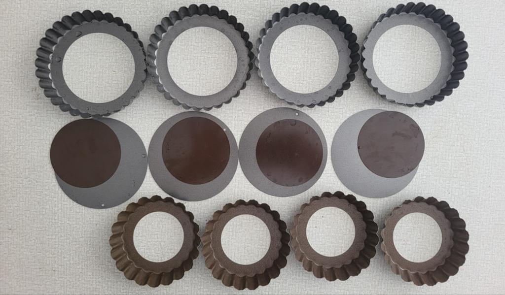 Set van 8 taartvormpjes met losse bodem, Ophalen of Verzenden, Metaal, Grijs, Overige merken