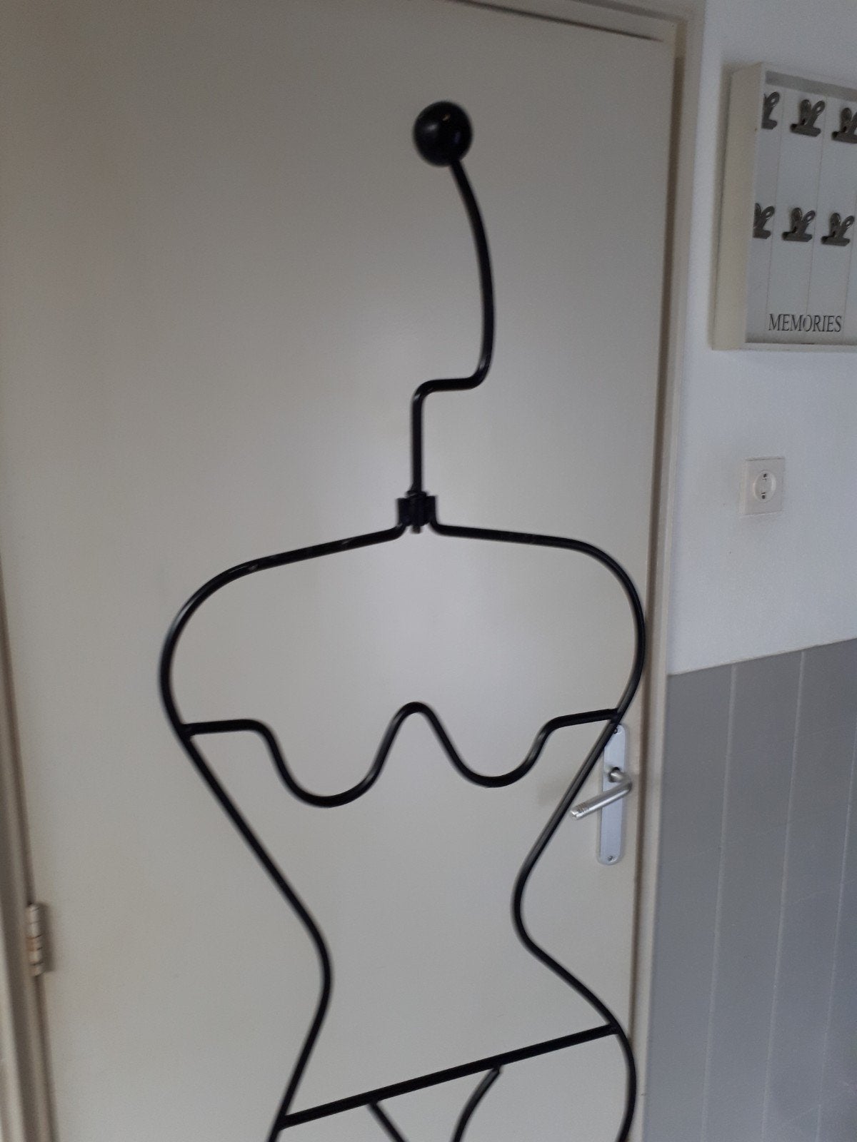 Metalen staande kapstok in de vorm van een paspop, Ophalen, Gebruikt, Metaal, Staande kapstok