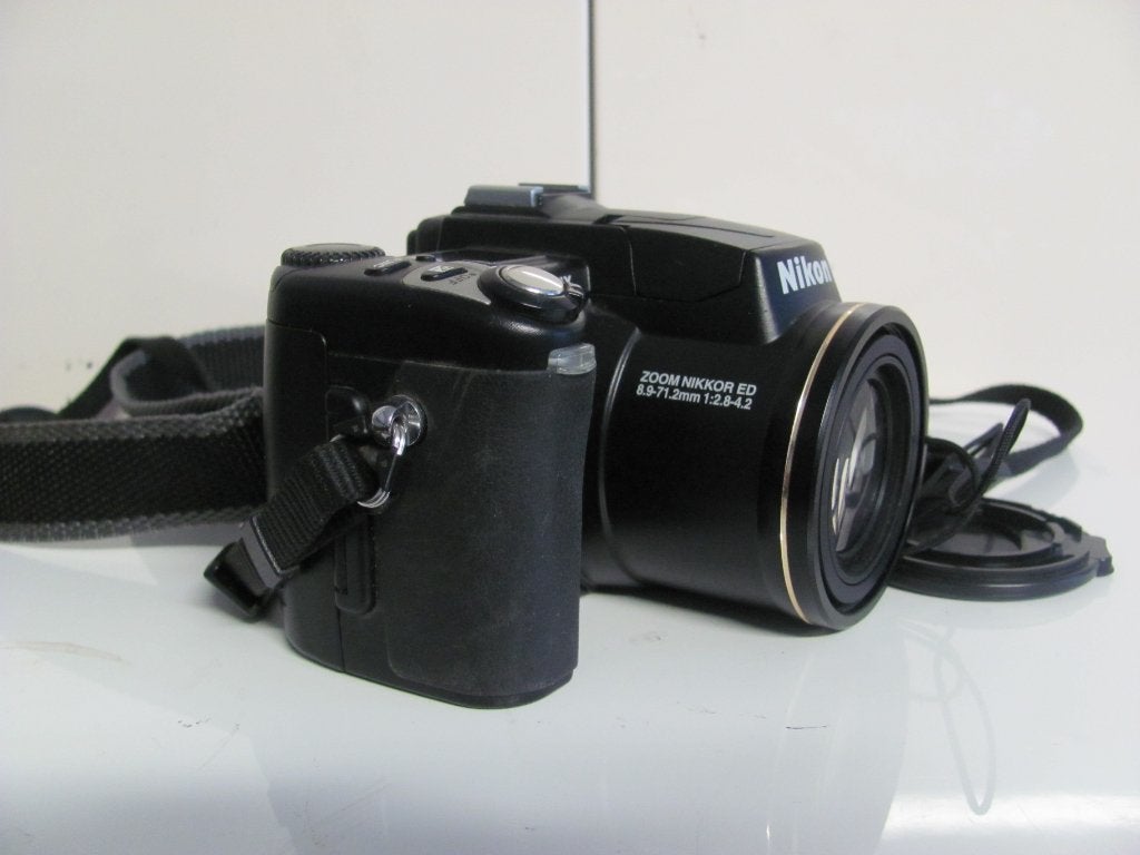 Nikon coolpix 5700 met 5.0mp en 8x zoom, Geheugenkaart, Ingebouwde flitser, Ophalen of Verzenden, Zo goed als nieuw