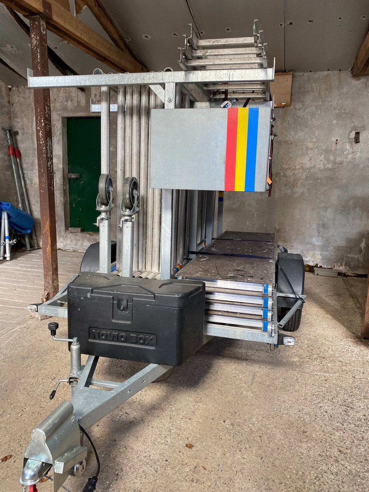 Verkoop schilders materialen ivm stoppen activiteiten., Ophalen