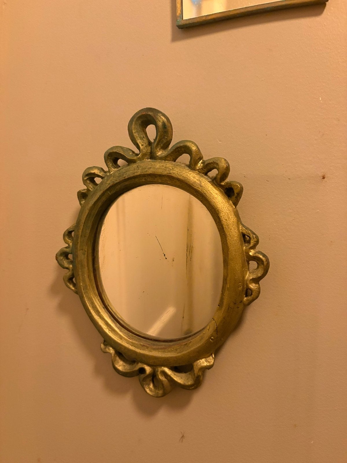 Vintage Gouden Ovale Spiegel met Sierlijke Rand, Ophalen, Ovaal, Minder dan 50 cm, Minder dan 100 cm