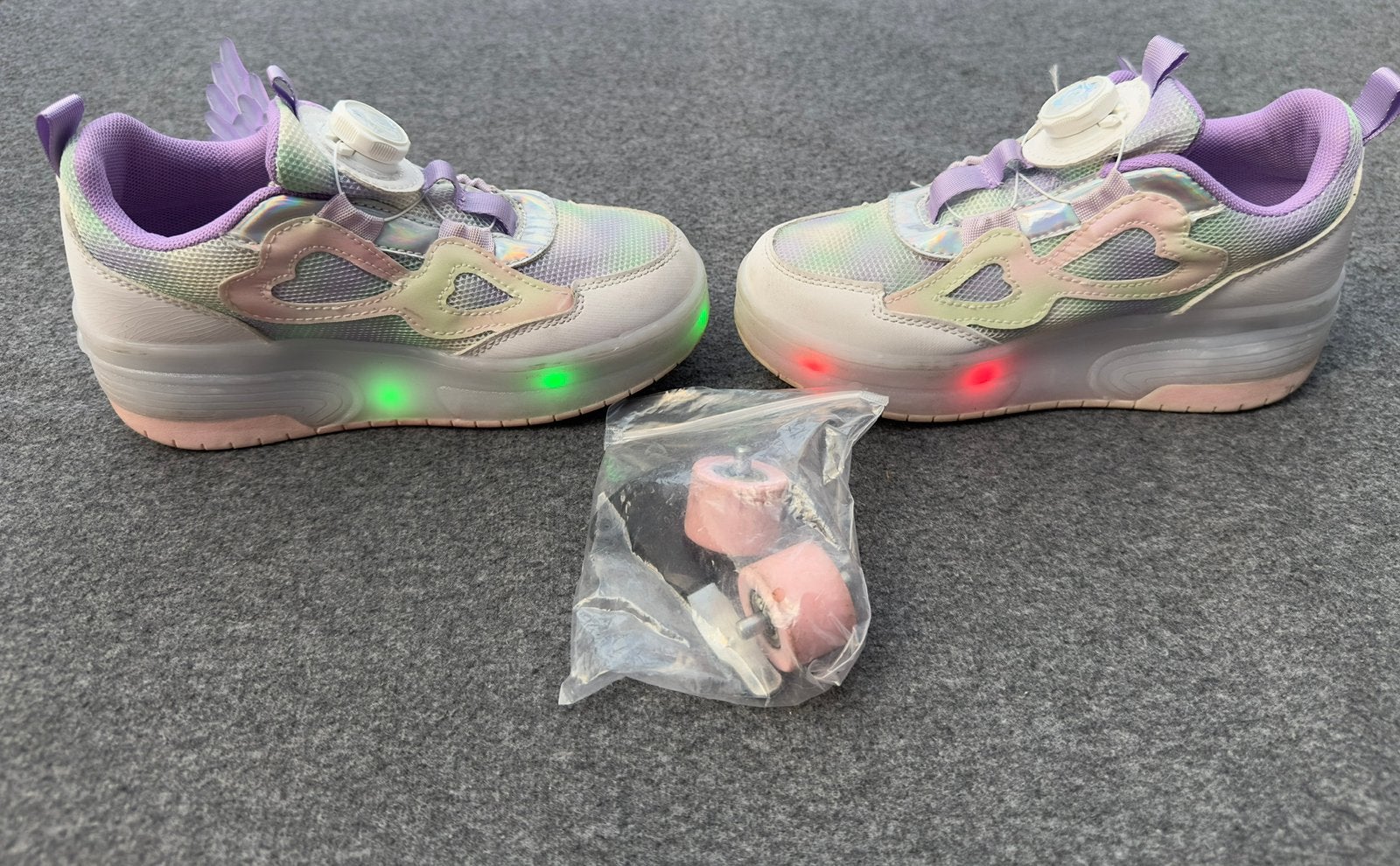 Mateju roller sneakers maat 33 – zo goed als nieuw, Kinderen en Baby's, Kinderkleding | Schoenen en Sokken, Ophalen of Verzenden