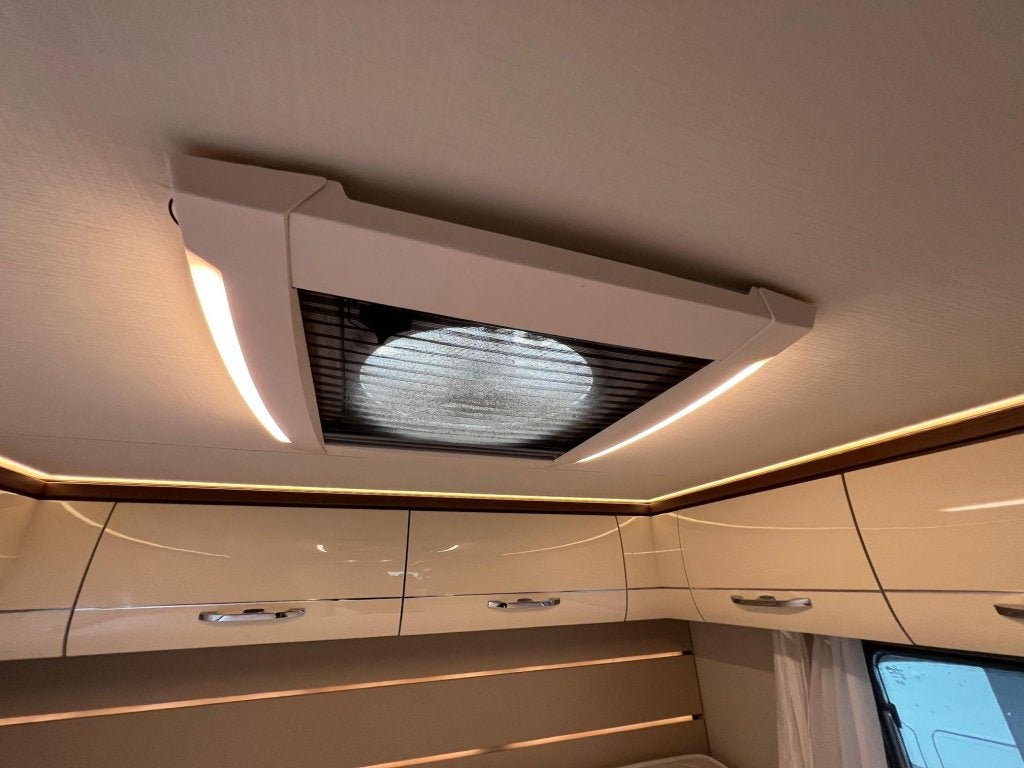 LMC Passion T 673 G AUTOMAAT/EERSTE EIG., Automaat, Fiat, Tot en met 2, Bedrijf