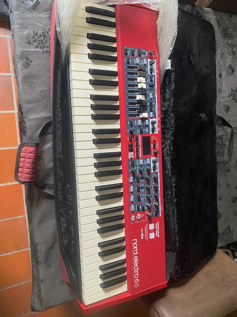 Clavia Nord Electro 6D 61 (Inclusief Padded Soft Case), Muziek en Instrumenten, Keyboards, 61 toetsen, Nieuw, Midi-aansluiting