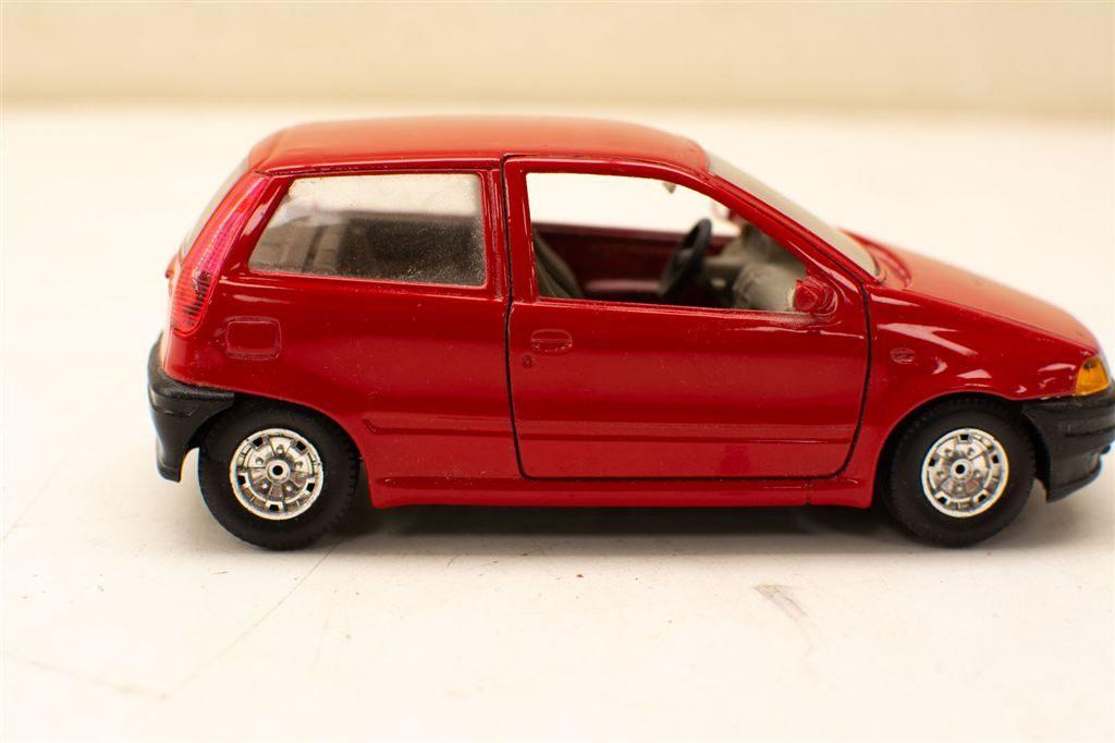 Fiat punto 1/24 39728, Ophalen of Verzenden, Gebruikt, Jongen
