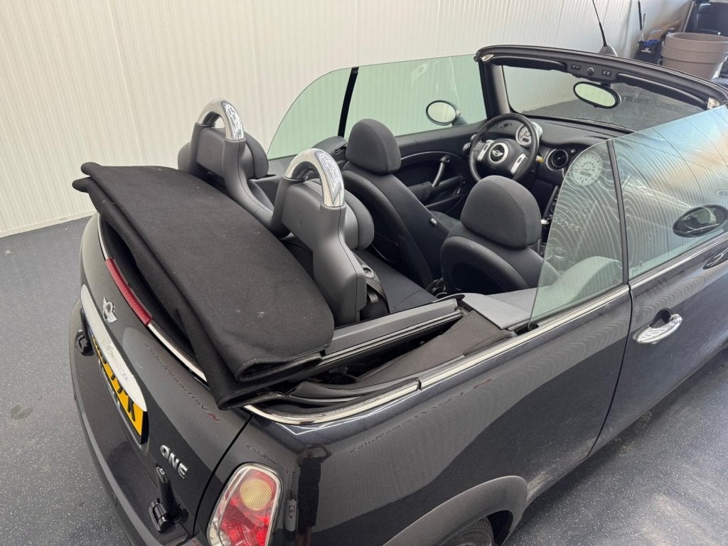 MINI Cabrio 1.6 One Cabrio elektrisch dak (bj 2008), Auto's, 1140 kg, Gebruikt, 4 cilinders, Cabriolet