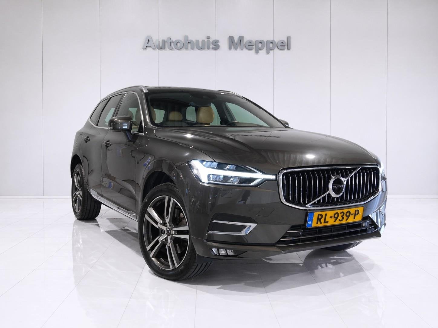 Volvo XC60 T5 2.0-Inscription*Luchtvering*Full-LED*StoelVent, Auto's, Volvo, Automaat, Gebruikt, Euro 6, 4 cilinders