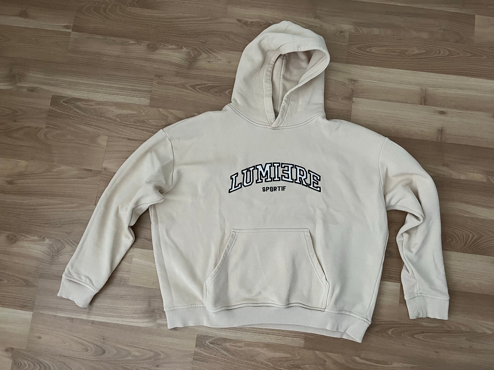 Lumiere Sportief Hoodie en Joggingbroek Set - Maat S, Ophalen of Verzenden, Zo goed als nieuw, Maat 36 (S), Beige