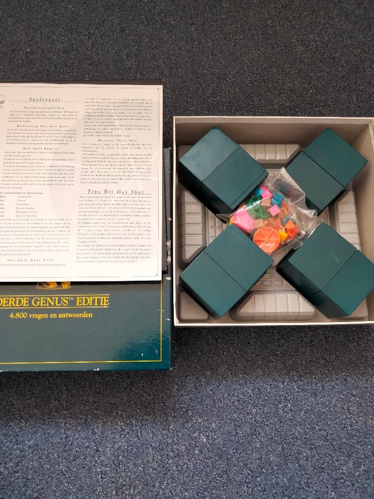 Trivial Pursuit Vierde Genus Editie Bordspel, Hobby en Vrije tijd, Gezelschapsspellen | Bordspellen, Vijf spelers of meer, Ophalen