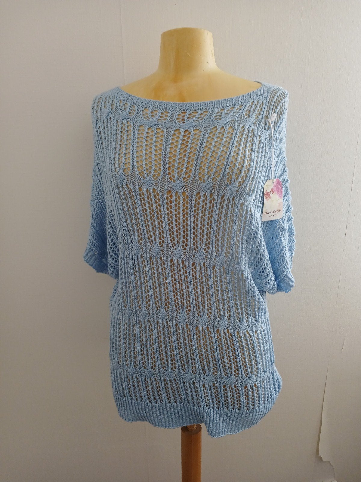 Nieuwe zomertrui lichtbl mt 42 44, Maat 42/44 (L), Nieuw, New collection, Verzenden