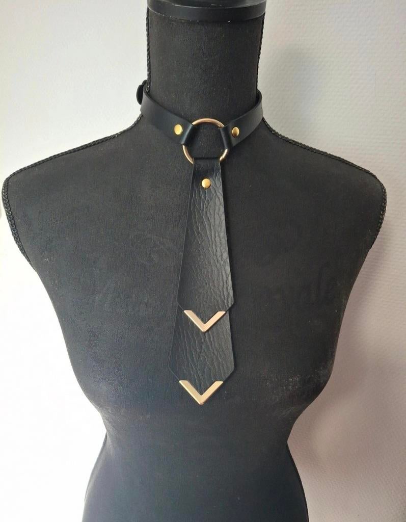 Lederlook choker met gesp en verstelbare pasvorm, Overige materialen, Verstelbaar, Verzenden, Zwart