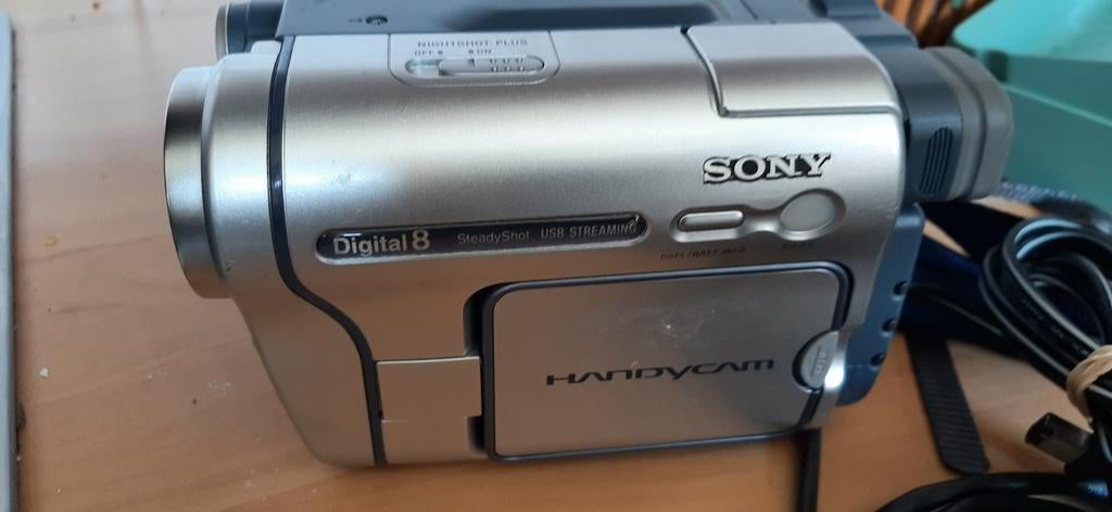 Sony DCR-TRV255E Handycam, een videocamera Digital8-tape, Ophalen of Verzenden, Hi 8, Camera