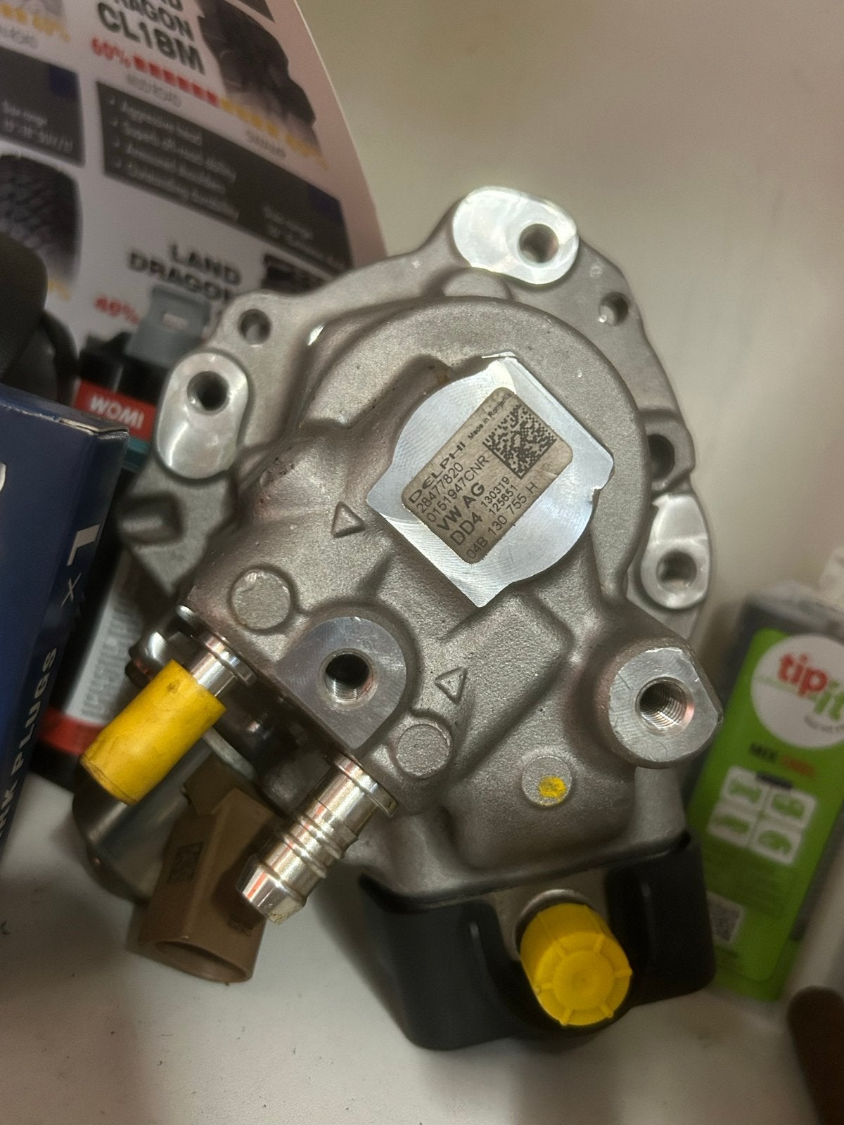 Brandstofpomp Delphi VW AG 04B 130 755 H, Ophalen of Verzenden, Nieuw