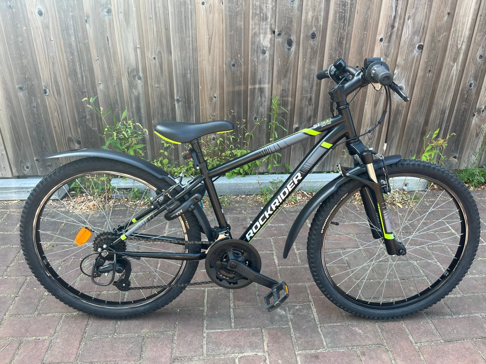 Rockrider ST500 Mountainbike - 24 inch, Fietsen en Brommers, Fietsen | Kinderfietsjes, Ophalen, Zo goed als nieuw, Velgrem, 20 inch of meer