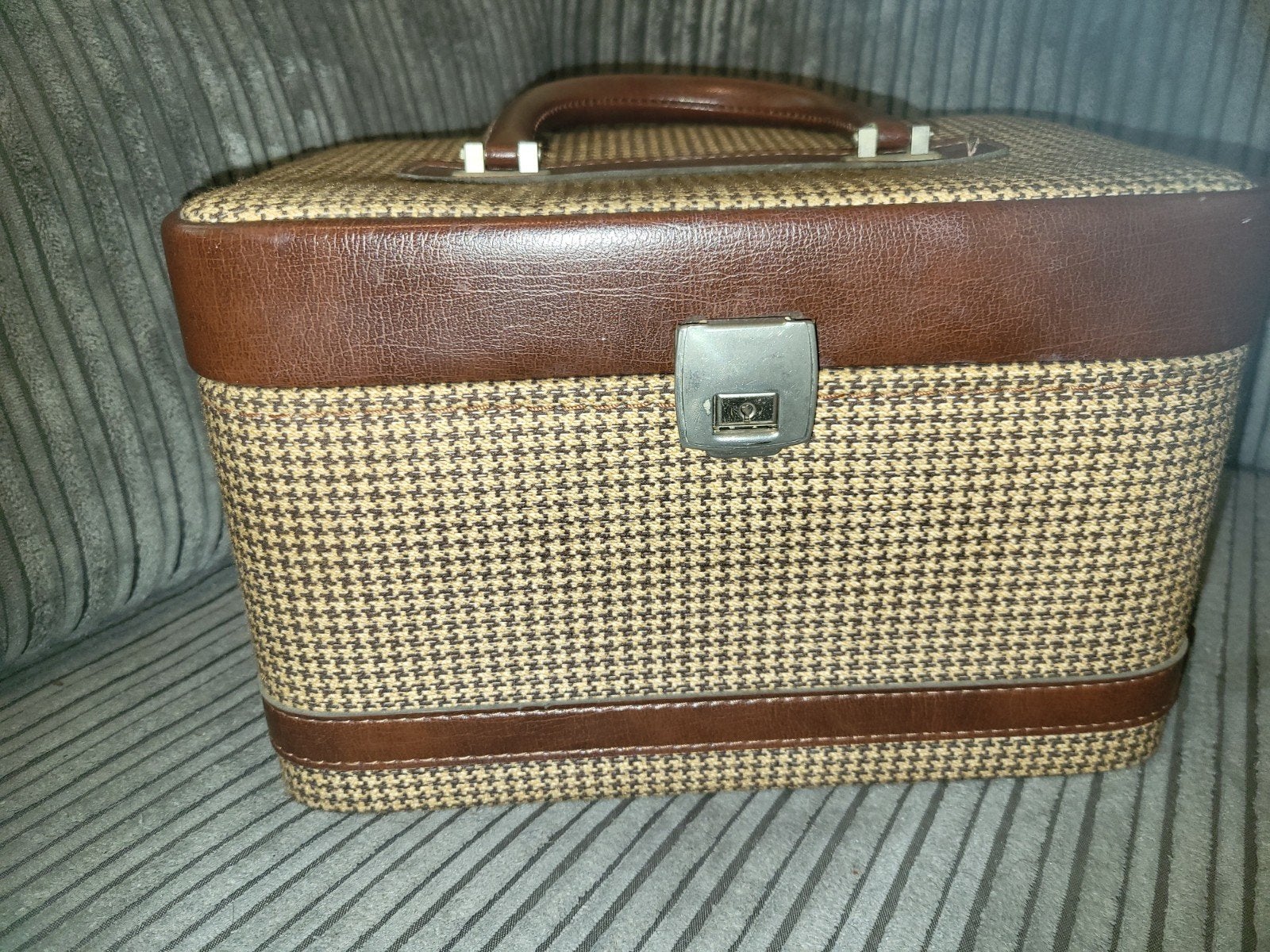 Oude vintage picknick mand met beschadigingen, Ophalen, Gebruikt, Zonder inhoud