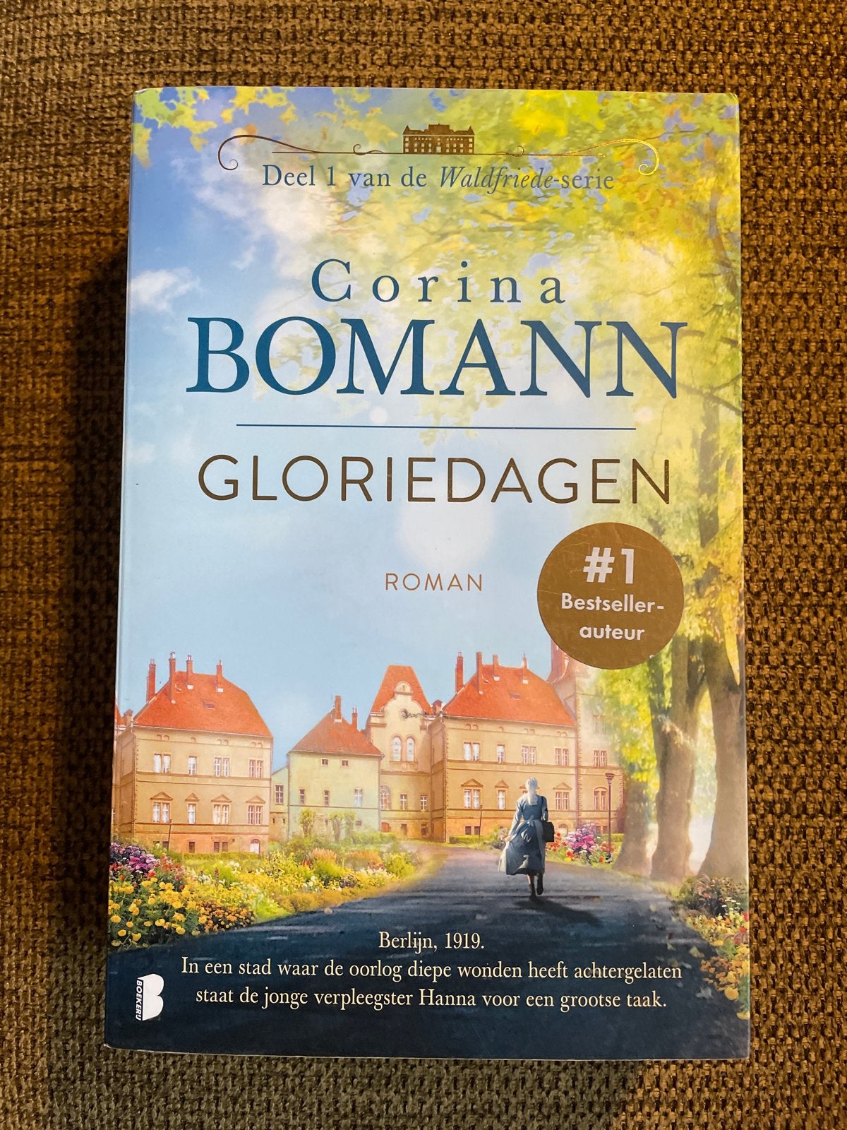 Corina Bomann - Gloriedagen, Ophalen of Verzenden, Zo goed als nieuw, Corina Bomann