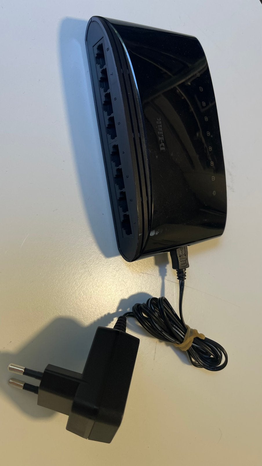 D-Link DES-1008D switch, Ophalen of Verzenden, Zo goed als nieuw