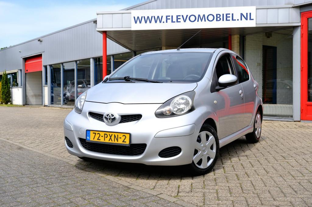 Toyota Aygo 1.0-12V Comfort Navigator 5-drs Aut. Airco|Navi|, Euro 5, Stof, Gebruikt, 4 stoelen
