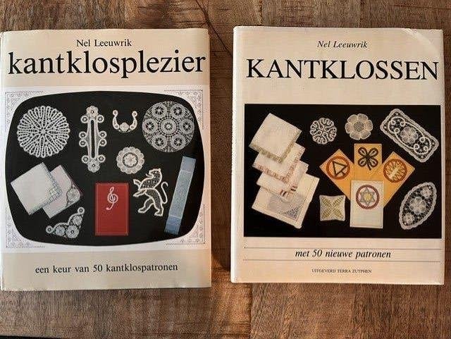 2x Kantklossen door N Leeuwrik, Verzenden, Zo goed als nieuw, Overige onderwerpen