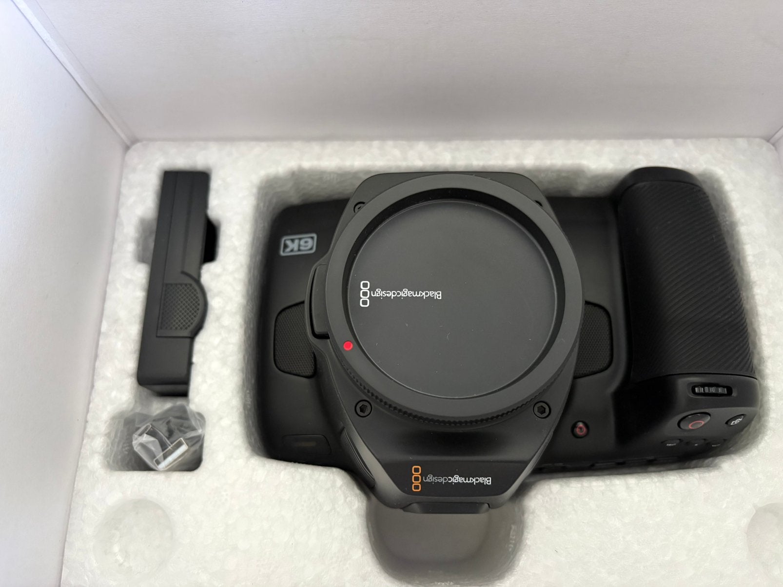 Blackmagic Pocket Cinema Camera 6K G2 +DaVinci Resolve nieuw, Ophalen of Verzenden, Zo goed als nieuw, Polaroid, Overige Merken