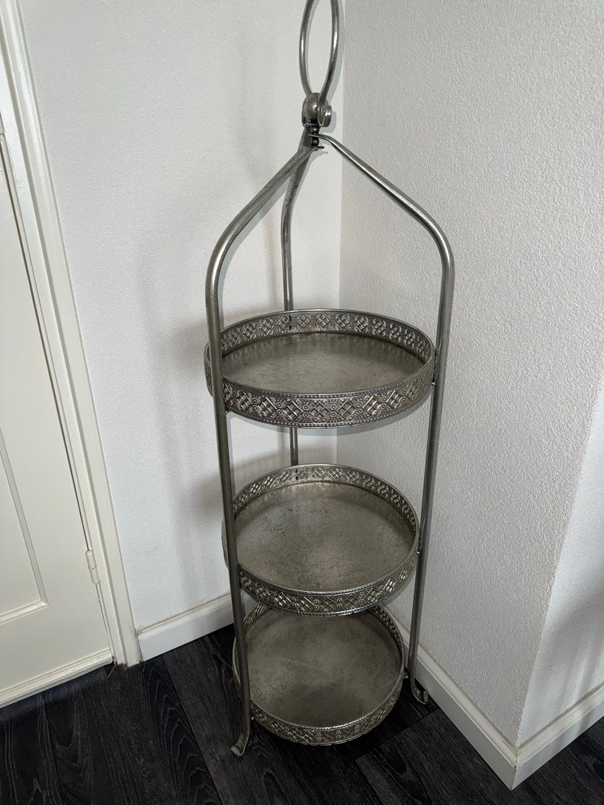 Metalen etagere/plantenrek met 3 lagen, Ophalen, Muphy30@hotmail.com, Vintage, Gebruikt