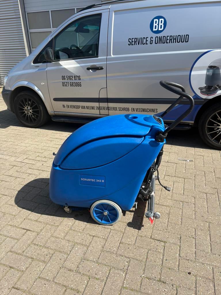 Schrobmachine Nilfisk Srubtec 343 B, Doe-het-zelf en Verbouw, Reinigingsmachines, Ophalen of Verzenden, Zo goed als nieuw