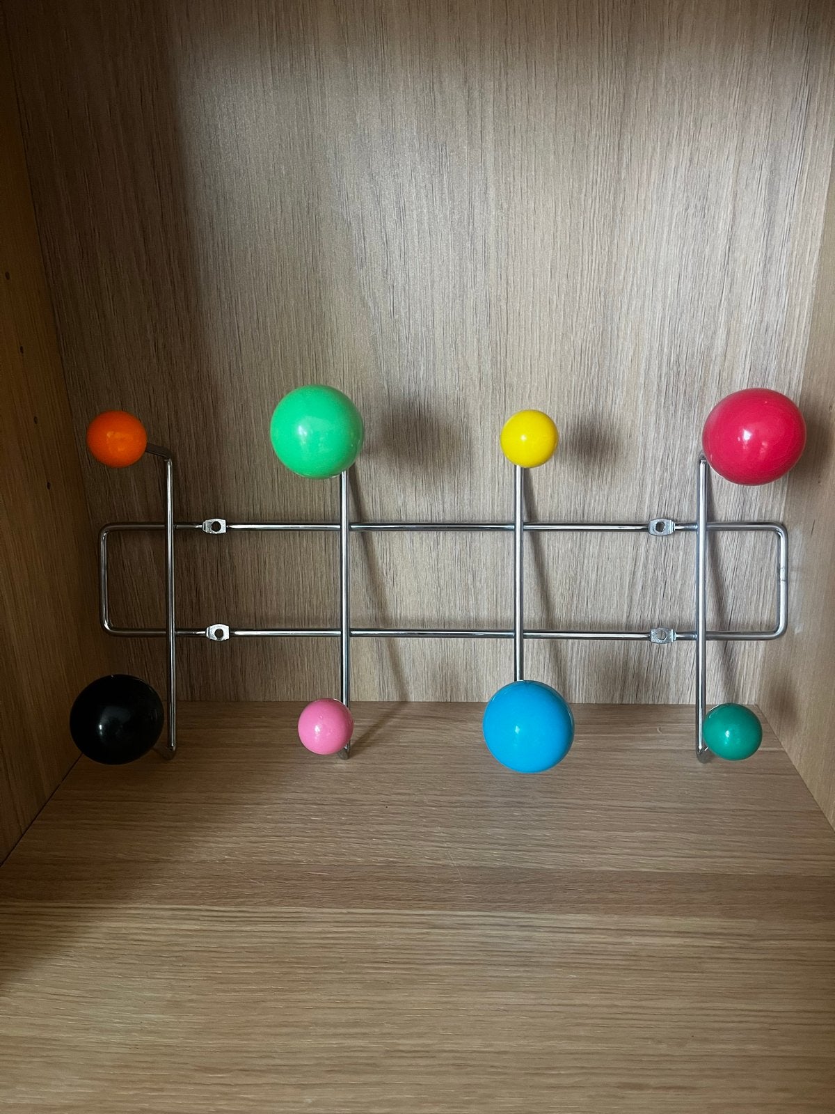 Wandkapstok met kleurrijke bollen (space age), Wandkapstok, Ophalen of Verzenden, Zo goed als nieuw, Minder dan 100 cm