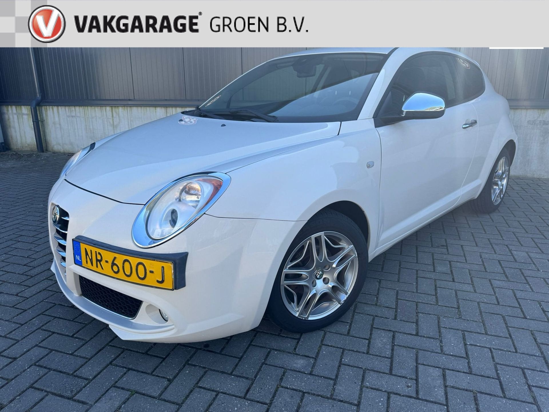 Alfa Romeo MiTo 1.4 Distinctive / airco / radio-cd / stoelve, Auto's, Alfa Romeo, Voorwielaandrijving, Euro 5, Stof, Gebruikt