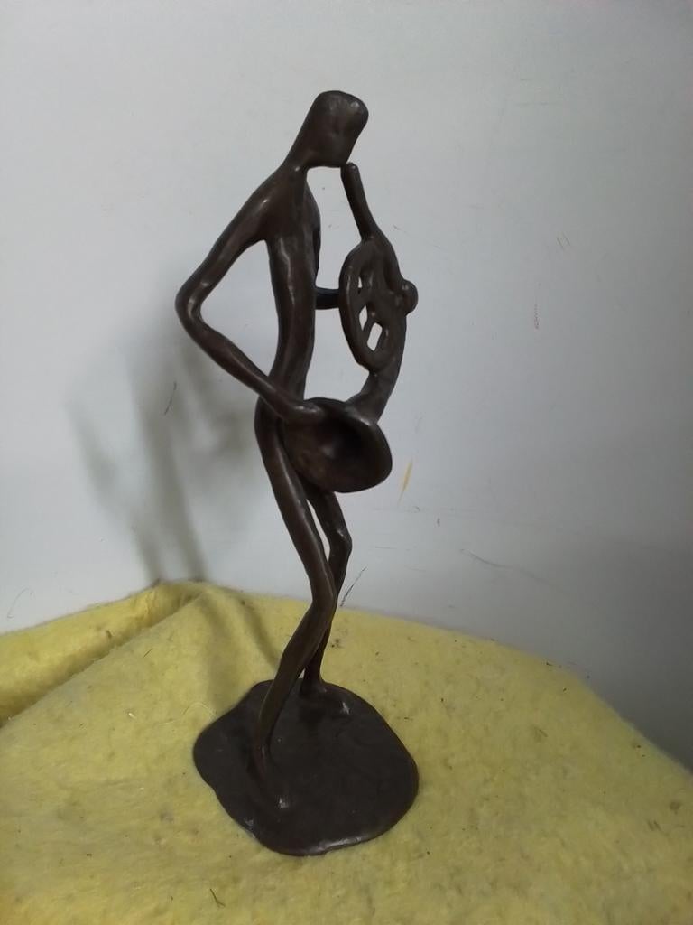 9541) mooi bronze beeld man met tuba  hoog 23cm, Ophalen of Verzenden