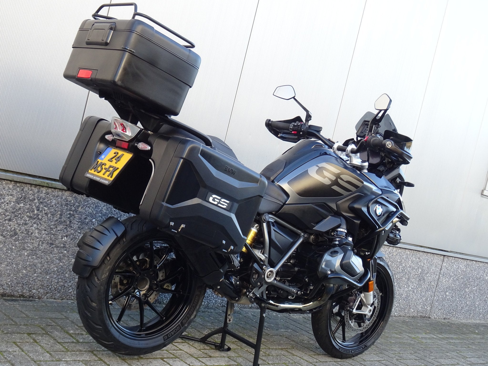 BMW R 1250 GS ABS TRIPLE BLACK (bj 2021), Motoren, Toermotor, 1250 cc, Gebruikt, Bedrijf