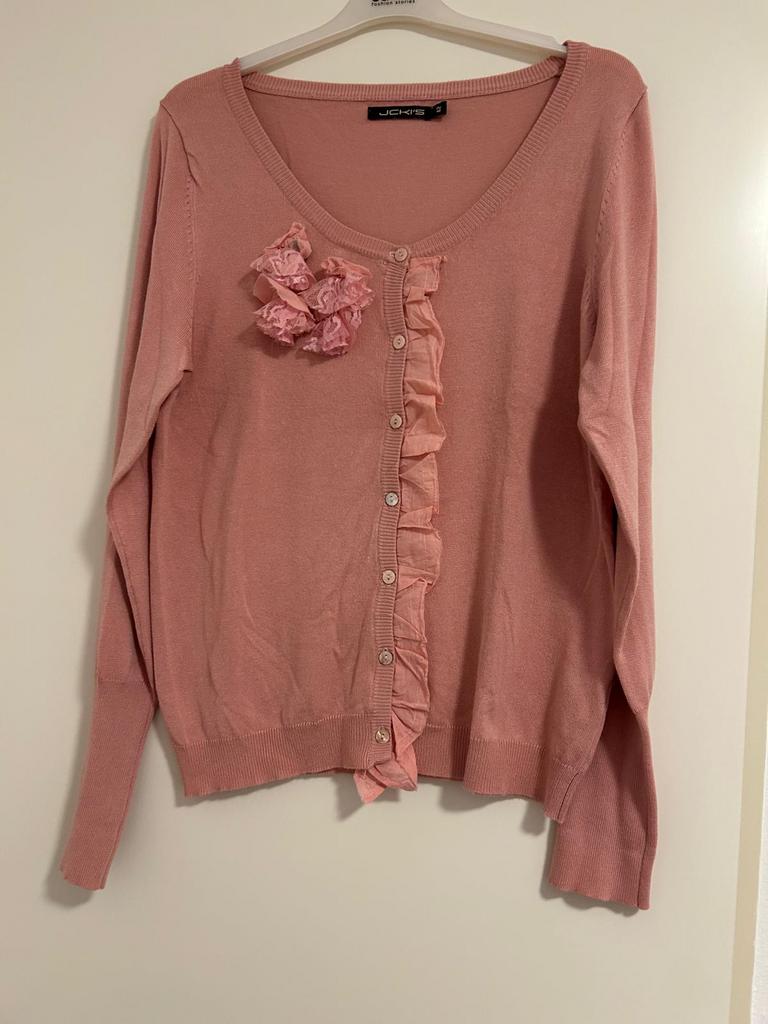 JCKI’s vestje / cardigan – maat 42 – zachtroze – met ruffles, Maat 42/44 (L), Ophalen of Verzenden, Korte mouw, Roze