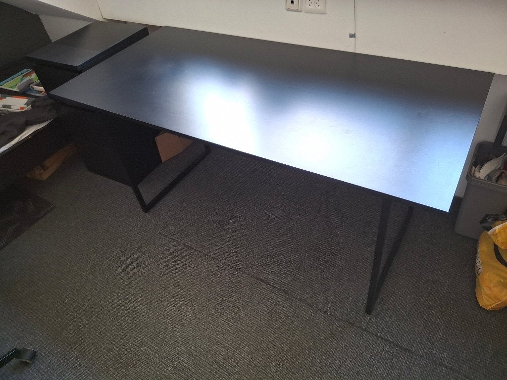 Zwart bureau, Ophalen, 160 cm, Gebruikt, Hout