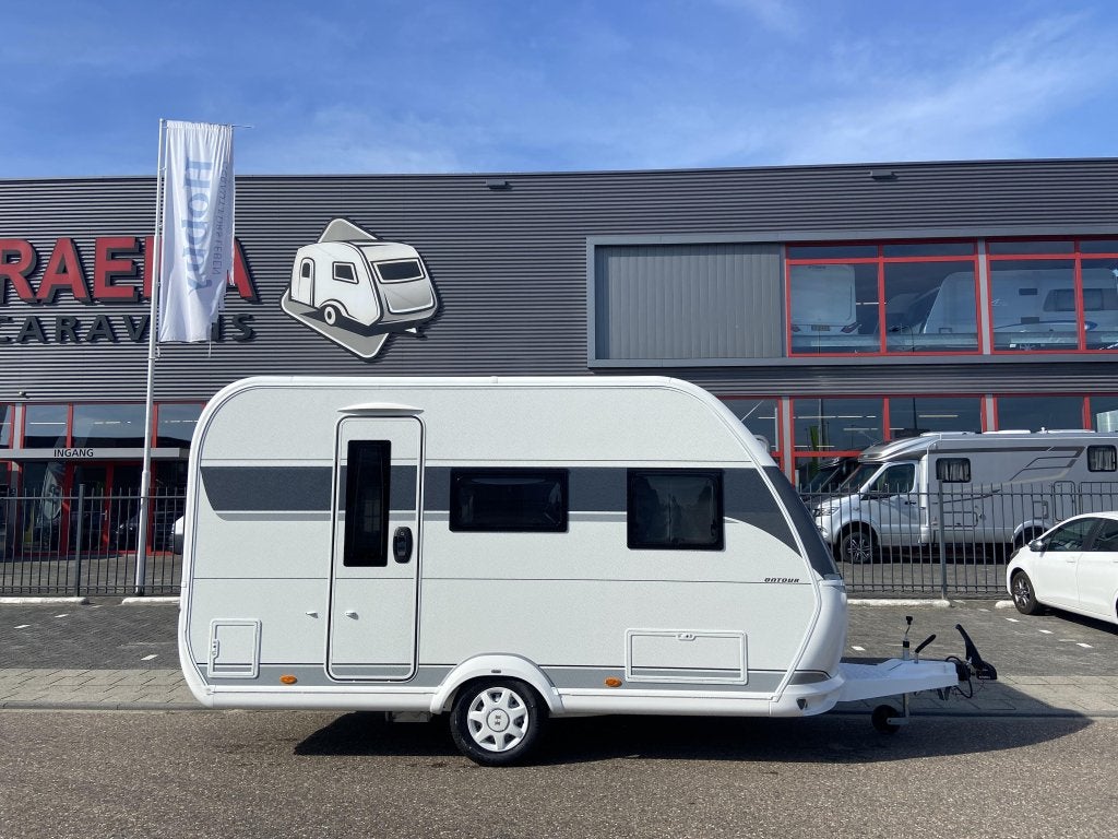 Hobby On Tour 390 SF Treinzit, dwars bed, Caravans en Kamperen, Standaardzit, Hobby, Bedrijf, 750 - 1000 kg