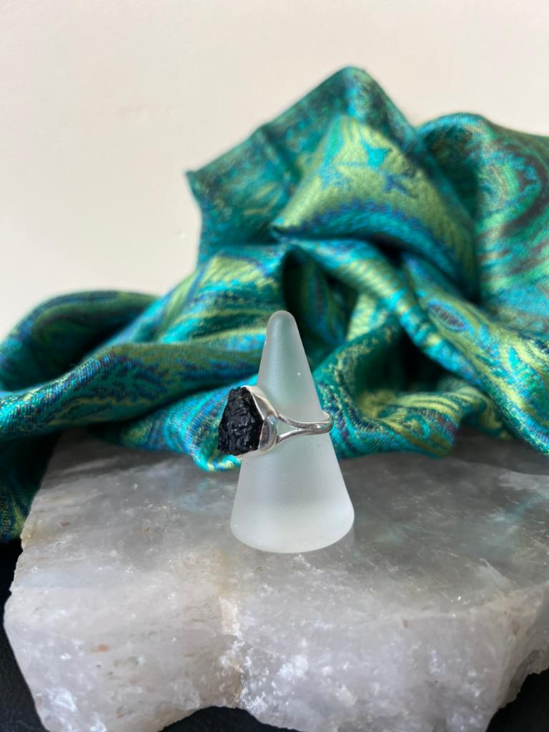 Toermalijn zwart schorl beschermt aura straling zuivert, Zwart, Nieuw, Ophalen of Verzenden, 17 tot 18