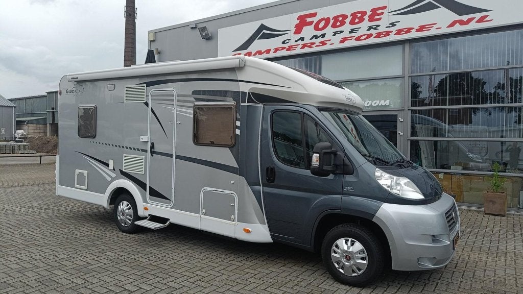 4p Mooie en complete Glucksmobil T64 '12 2.3Mj 130pk 84dkm, Caravans en Kamperen, Ringverwarming, Fiat, Koelkast, 6 tot 7 meter