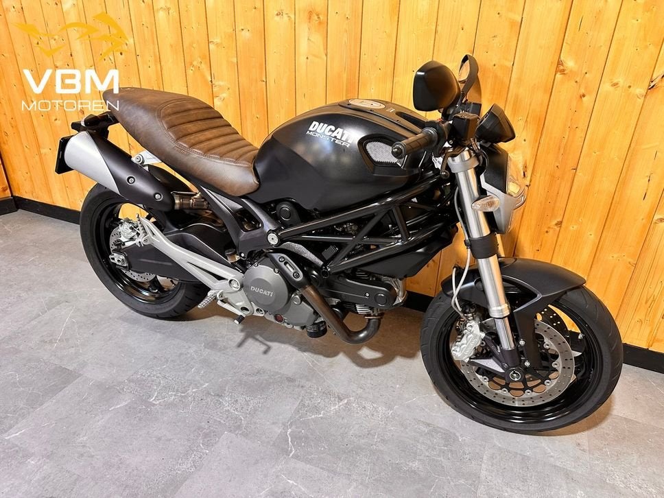 DUCATI MONSTER 696 M696 M-696 Rijklaar Lage tellerstand!, Motoren, DUCATI, 2 cilinders, Motorrijbewijs A, Bedrijf