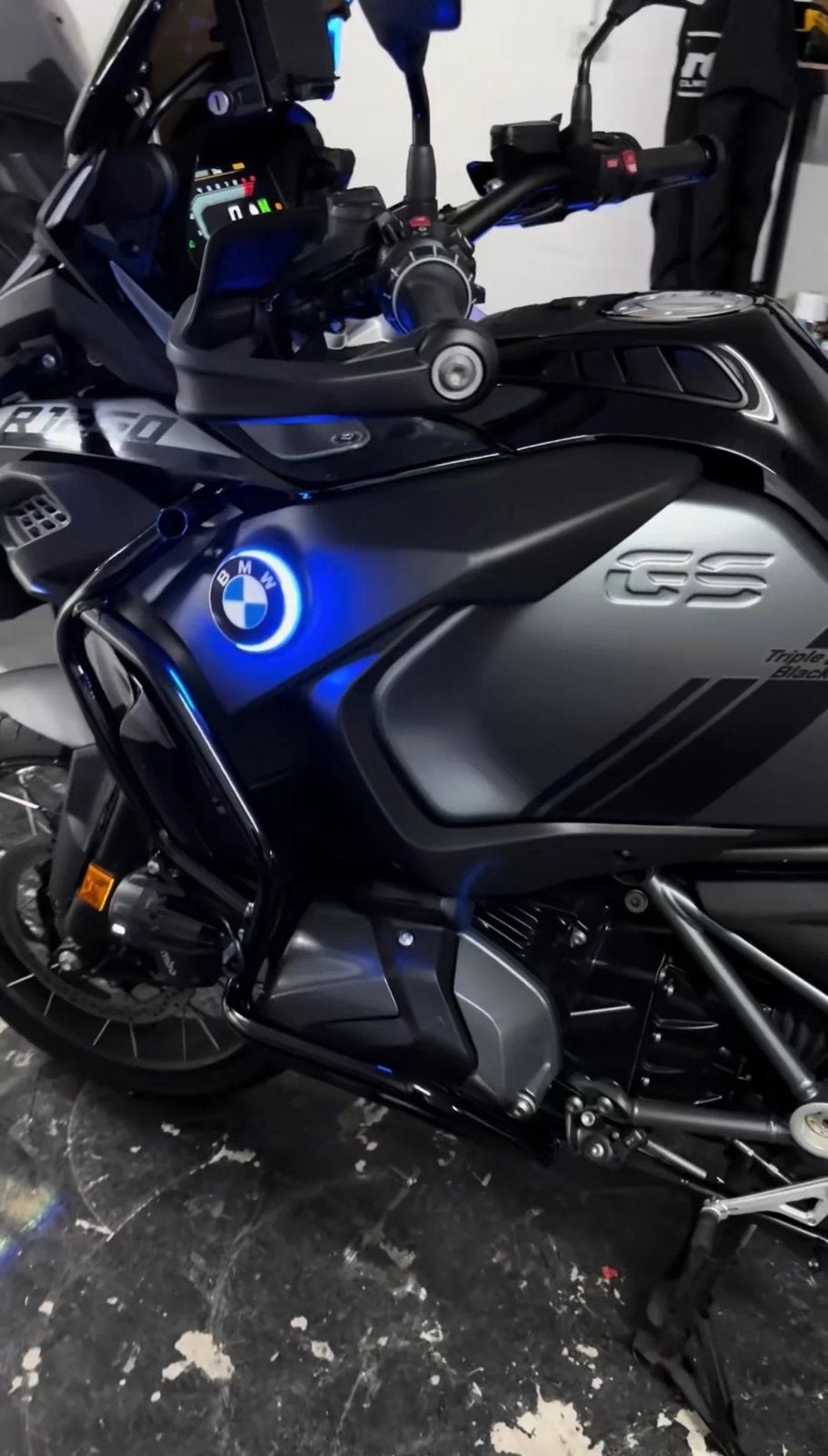 RGB LED Logo Kit voor Tankembleem Ø 70 mm Bmw Gs 1250 rt k16, Ophalen