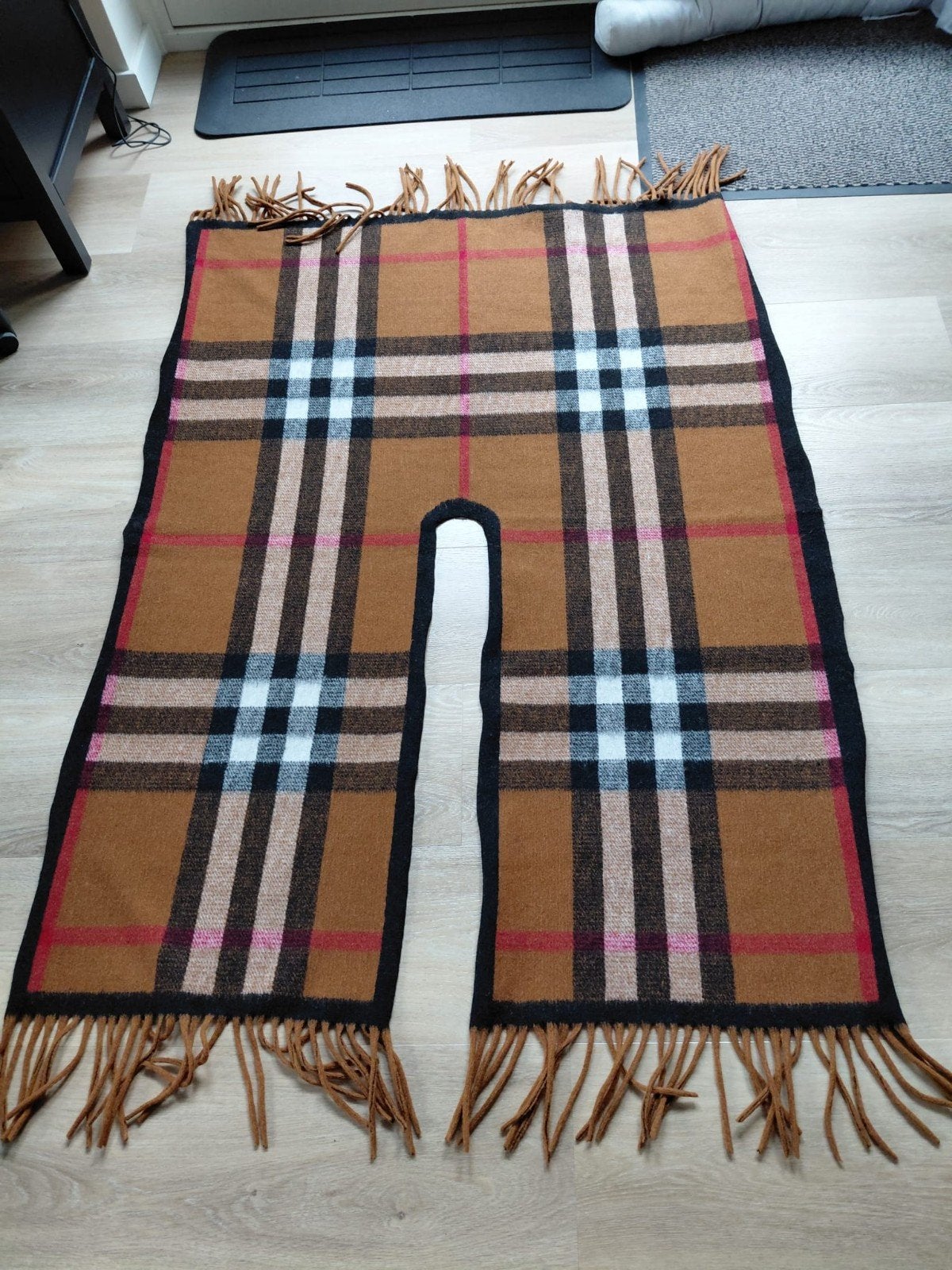 poncho nieuw, Kleding | Dames, Ophalen of Verzenden, Zo goed als nieuw, Jasje
