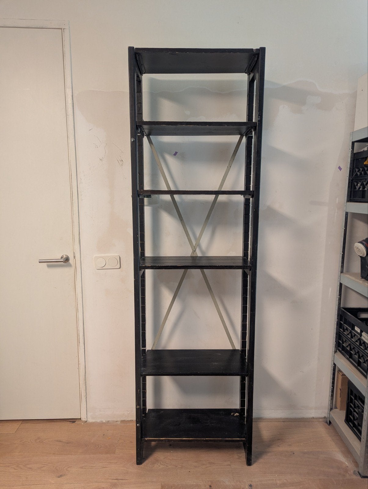 Zwarte houten stellingkast - 63x30x212cm, Huis en Inrichting, Ophalen, Gebruikt