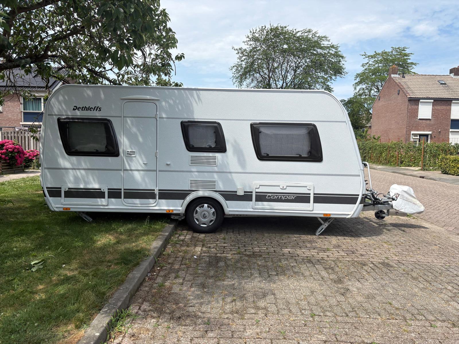 Dethleffs Camper 470 ER. Luifel, mover, Bovagkeuring!, Caravans en Kamperen, Caravans, Rondzit, Queensbed, 7 tot 8 meter, Schokbreker