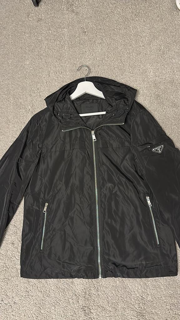 Prada windbreaker, Ophalen of Verzenden, Zo goed als nieuw, Maat 48/50 (M), Zwart