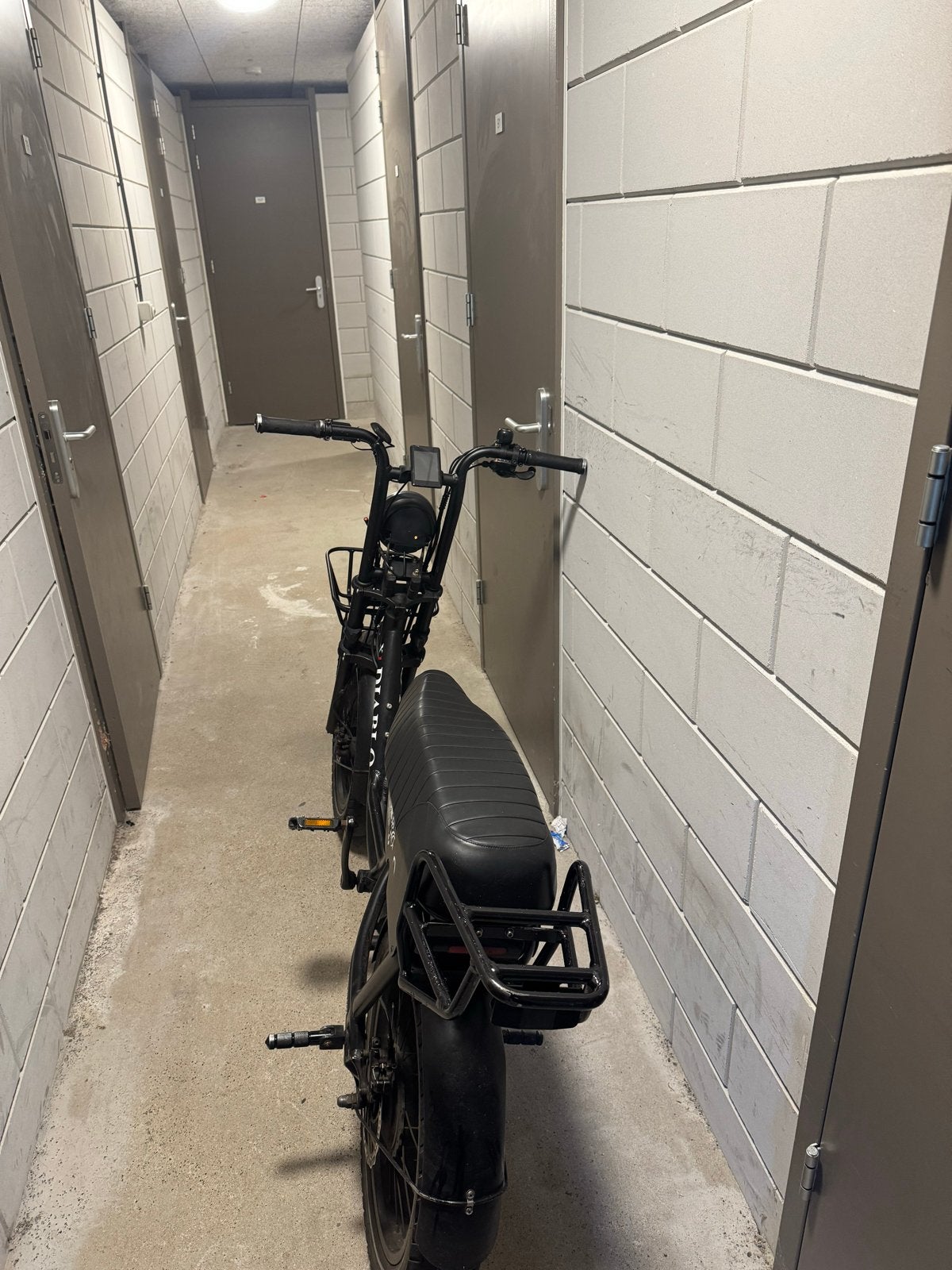 E-bike met defect accuslot en zonder standaard, Gebruikt, 51 tot 55 cm, 50 km per accu of meer, Ophalen