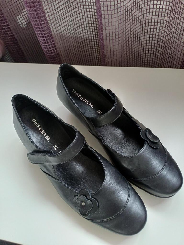 Damesschoentje, Kleding | Dames, Schoenen, Ophalen of Verzenden, Zo goed als nieuw, Zwart