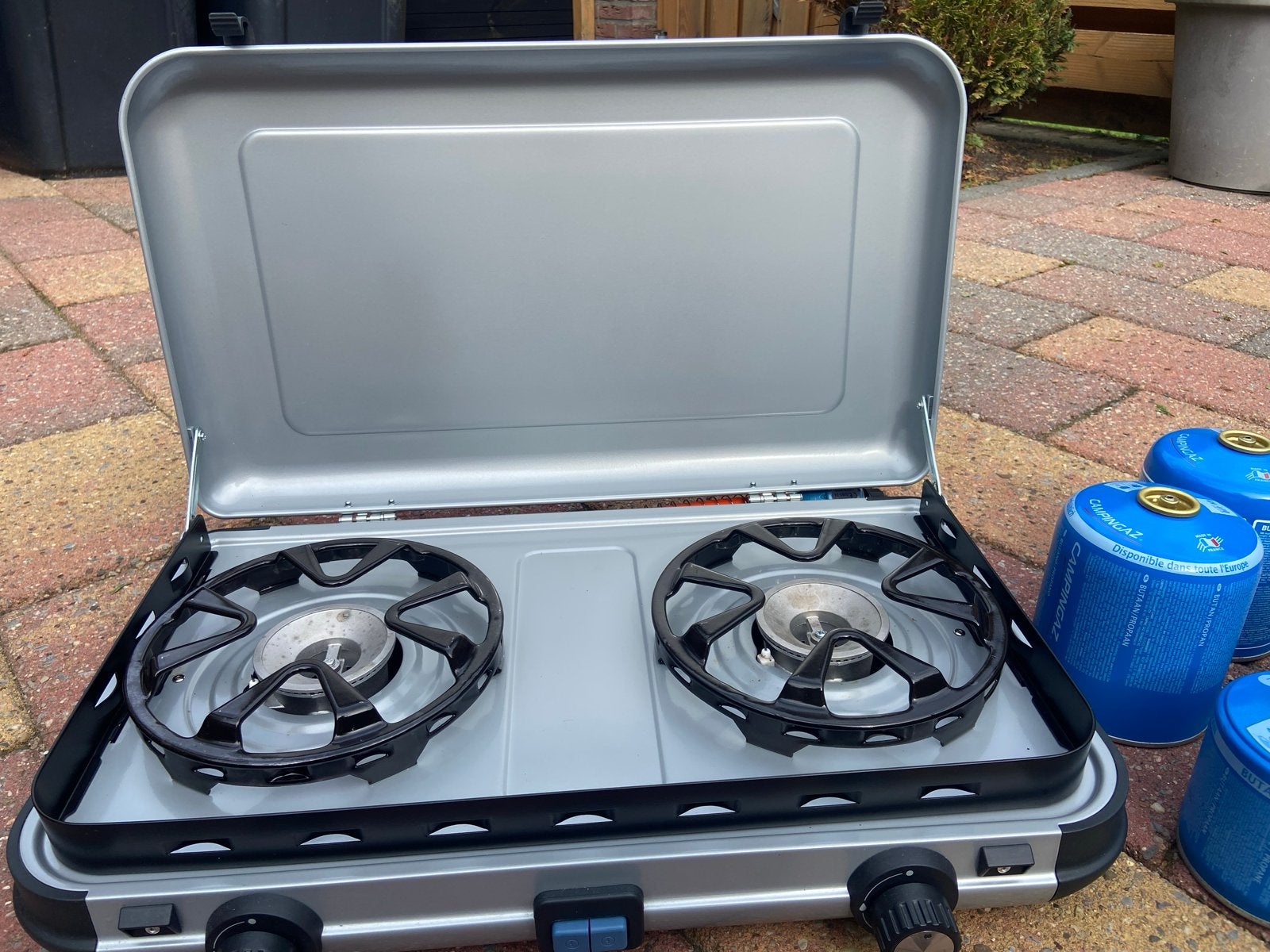 Campingaz 2-pits kooktoestel met gasflessen, Ophalen, Zo goed als nieuw