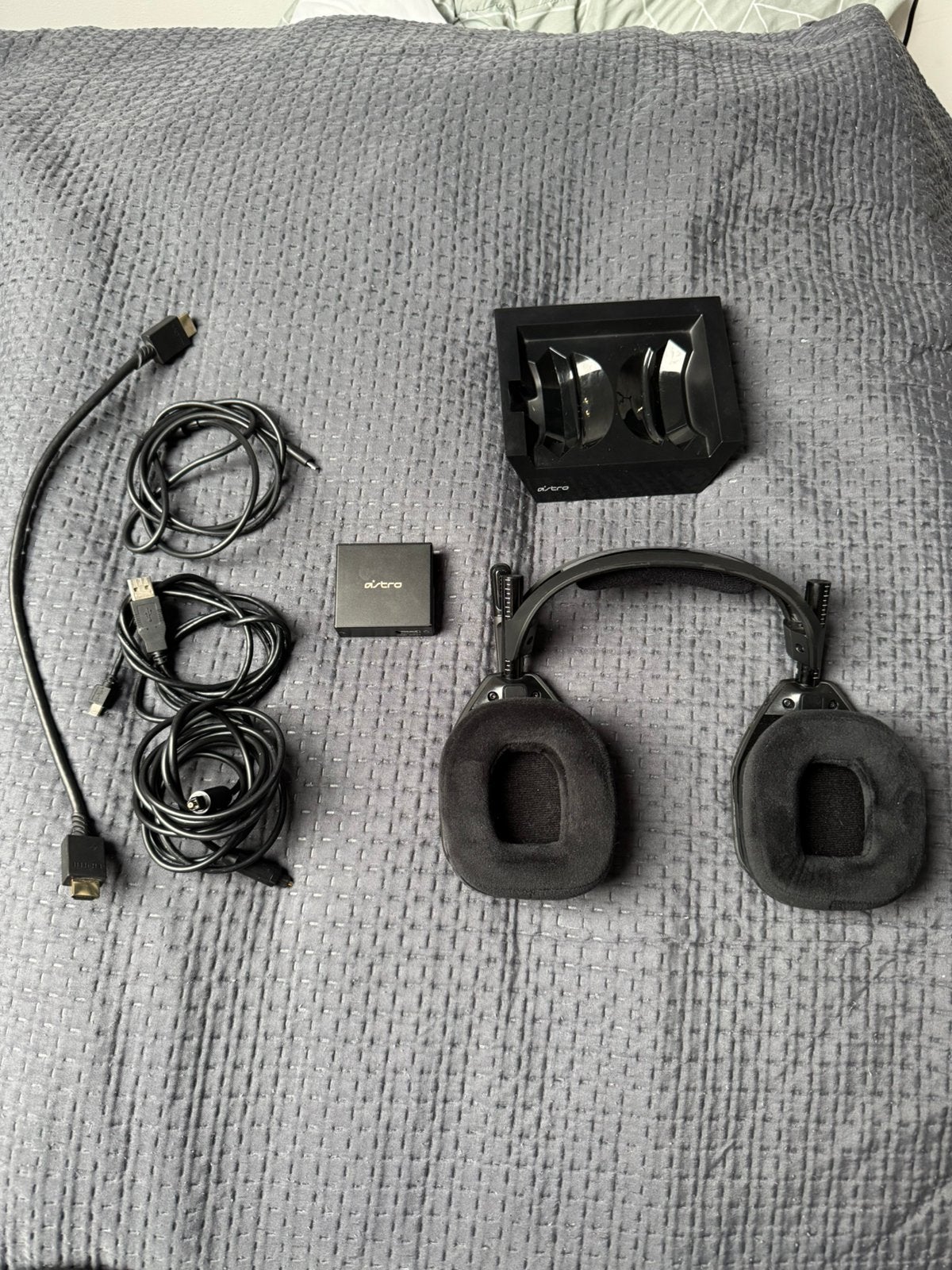 Astro A50 headset ps5, Ophalen of Verzenden, Zo goed als nieuw