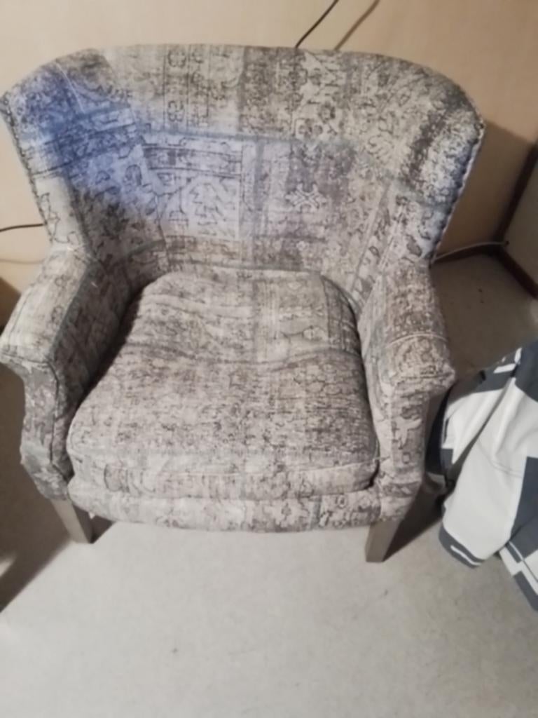 Gemêleerde oorstoel, Ophalen, Minder dan 50 cm