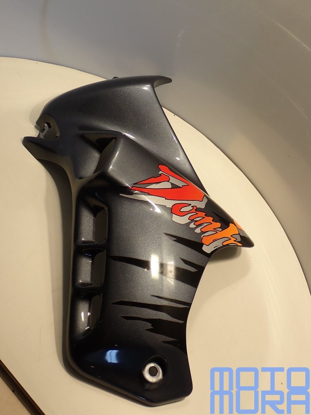 Nieuwe origineel zijkuipdeel Honda NX500 NX650 Dominator 199, -, -, Nieuw, Ophalen of Verzenden