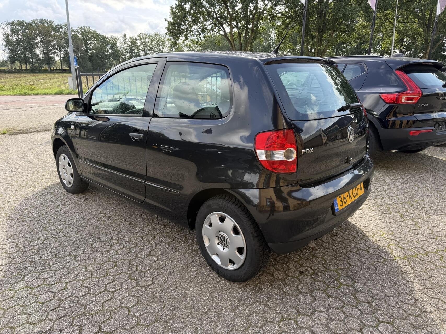 Volkswagen Fox 1.2 Trendline, Auto's, Stof, Zwart, 969 kg, Met garantie (alle)