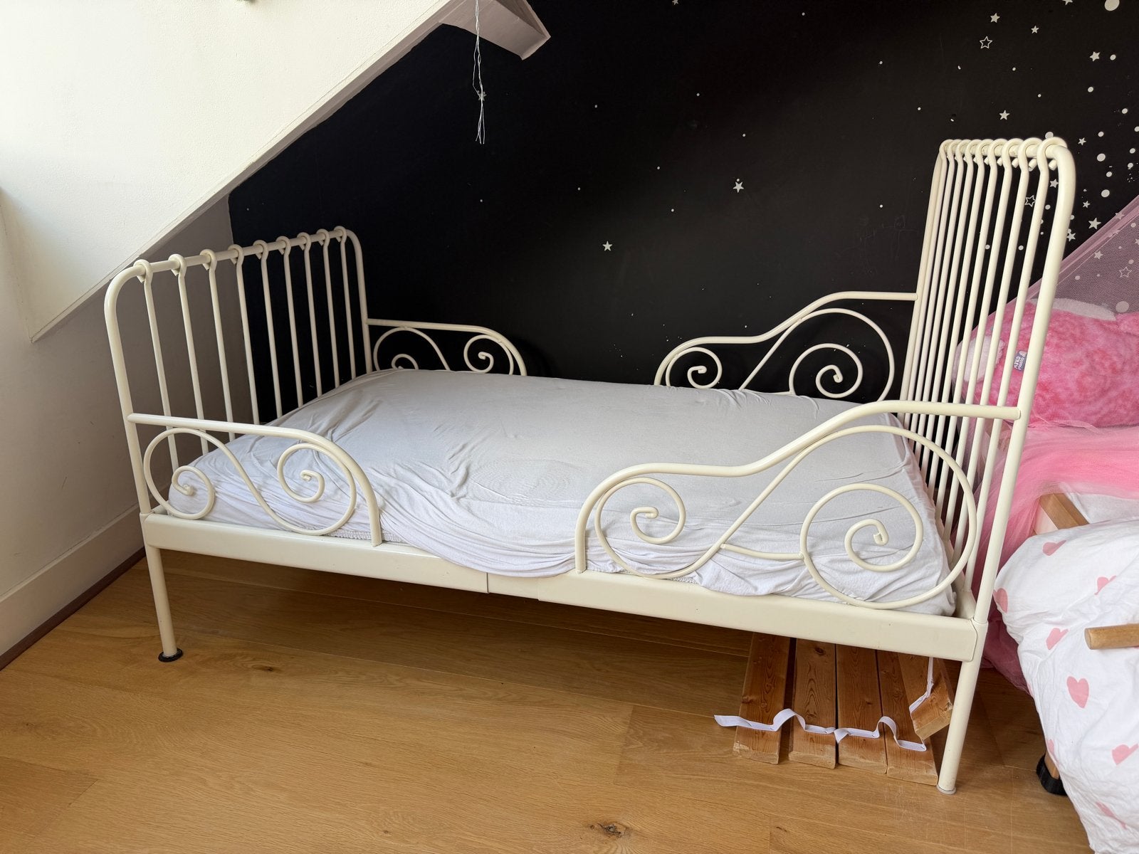 Ikea Minnen uitschuifbaar bed (wit), Ophalen, Gebruikt, Lattenbodem, Minder dan 70 cm